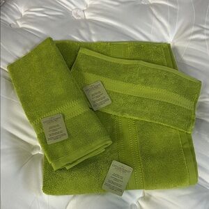 Green Bath Towel Set